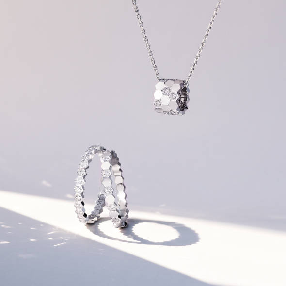 Bee de Chaumet. Lumière sur une icône